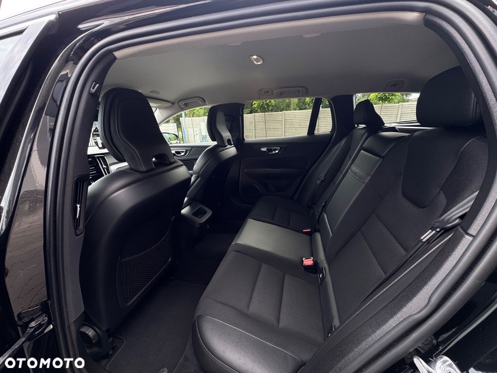 Volvo V60 D3 Geartronic Momentum Pro - 26
