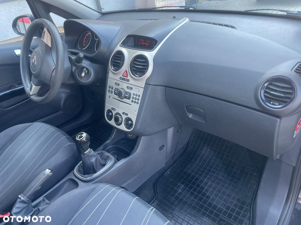 Opel Corsa - 28