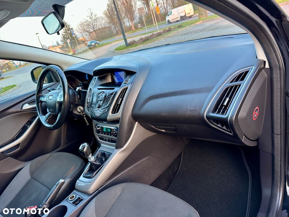 Ford Focus 1.6 TDCi DPF Start-Stopp-System SYNC Edition - 22