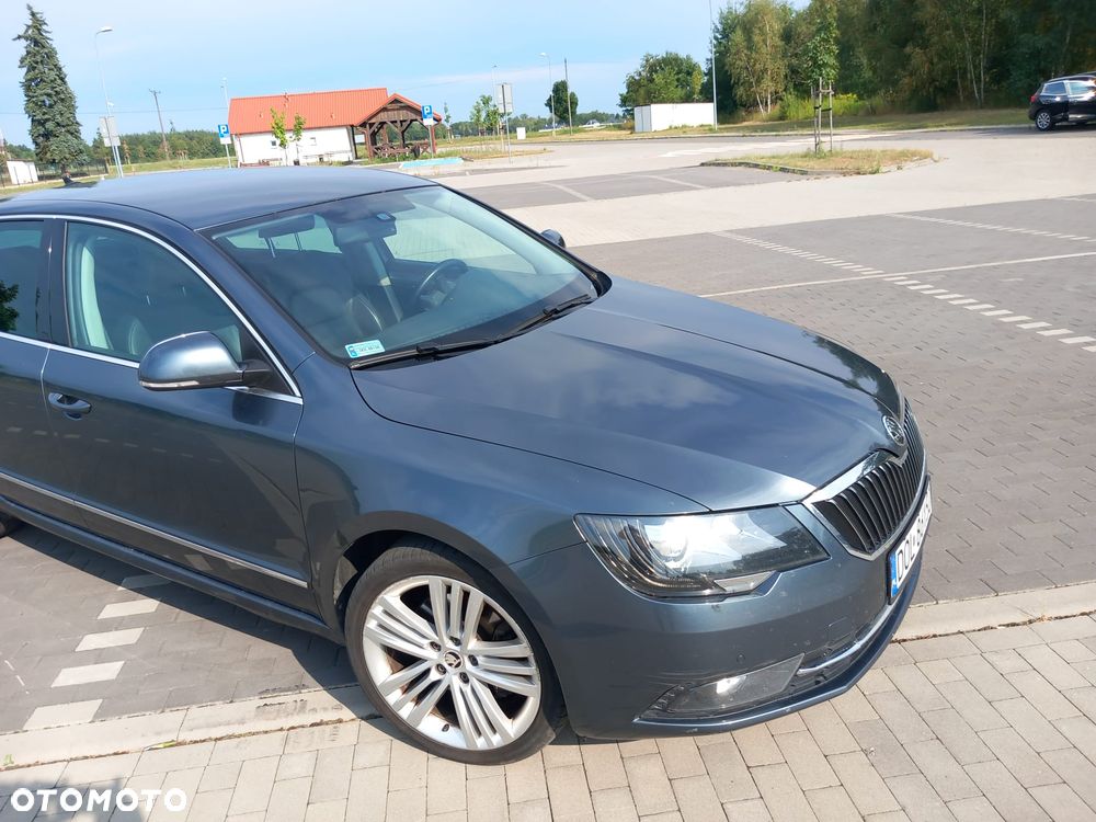 Skoda Superb 2.0 TDI DSG Ambition - 7