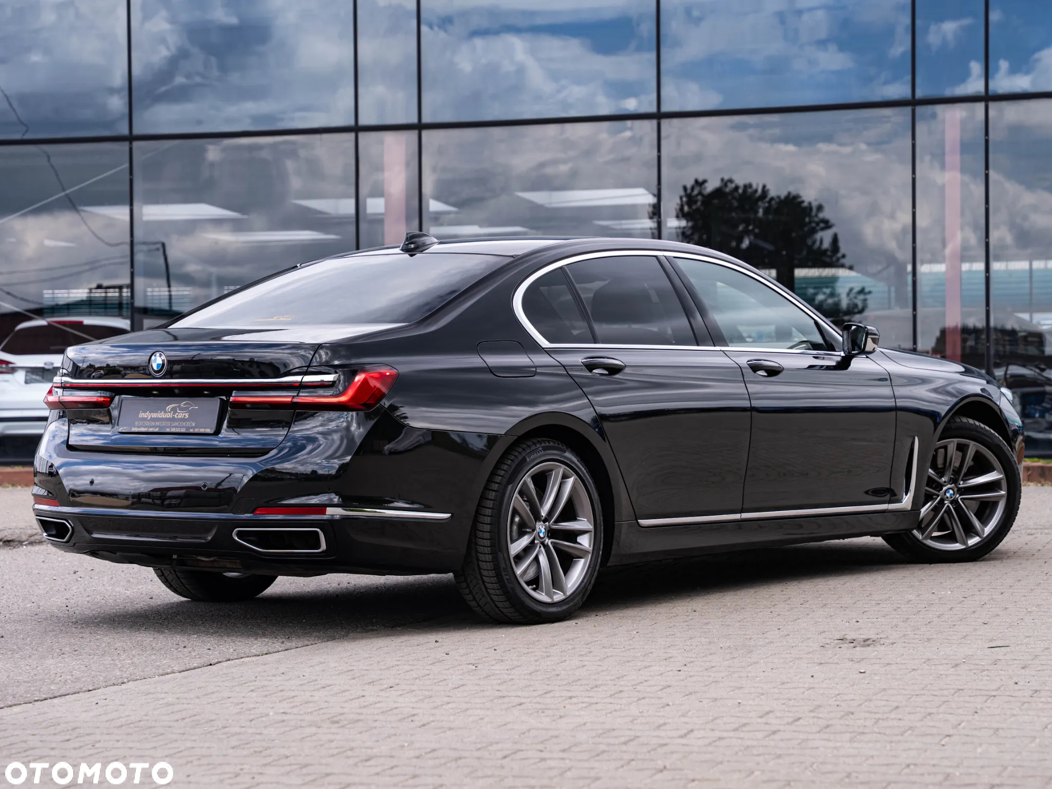 BMW Seria 7 750i xDrive - 13