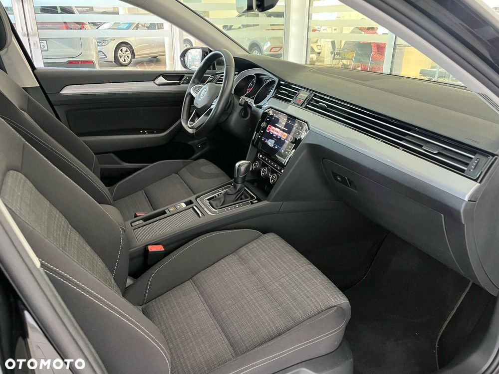 Volkswagen Passat Variant 2.0 TSI Business DSG - 22