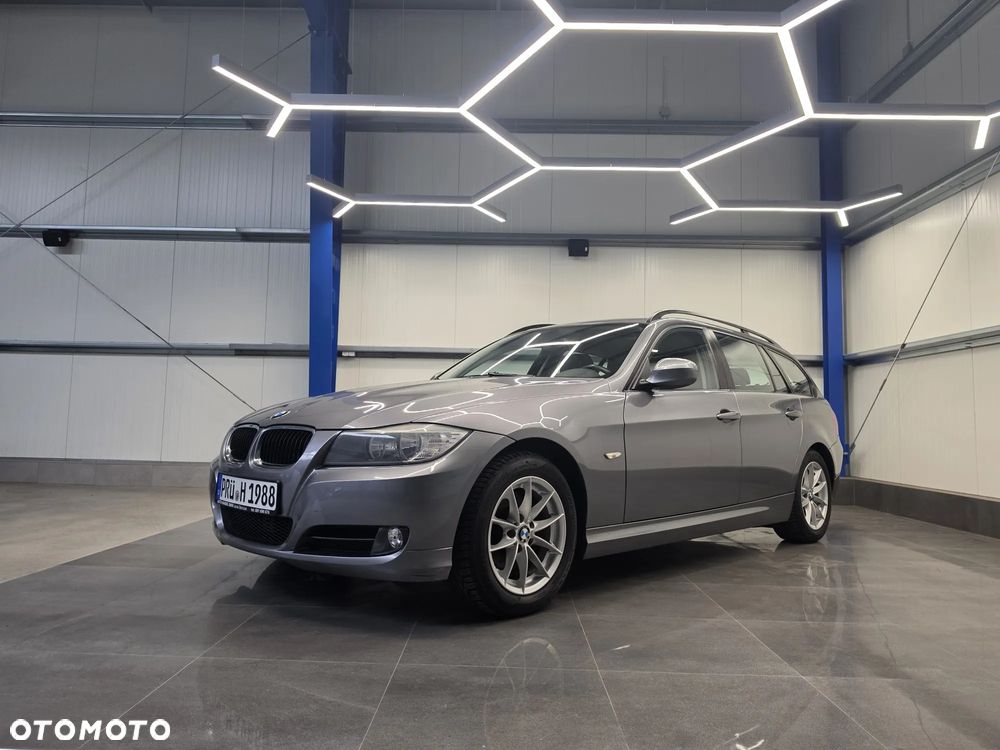 BMW Seria 3 318d DPF - 1