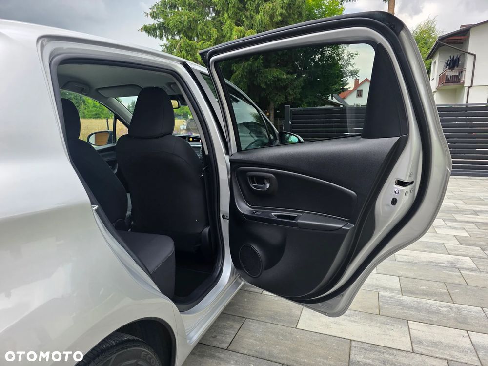 Toyota Yaris 1.5 Premium - 22