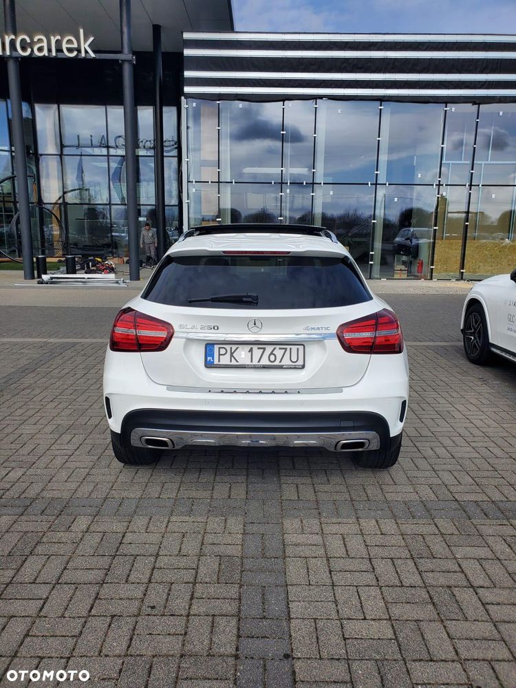 Mercedes-Benz GLA 250 4Matic 7G-DCT AMG Line - 5