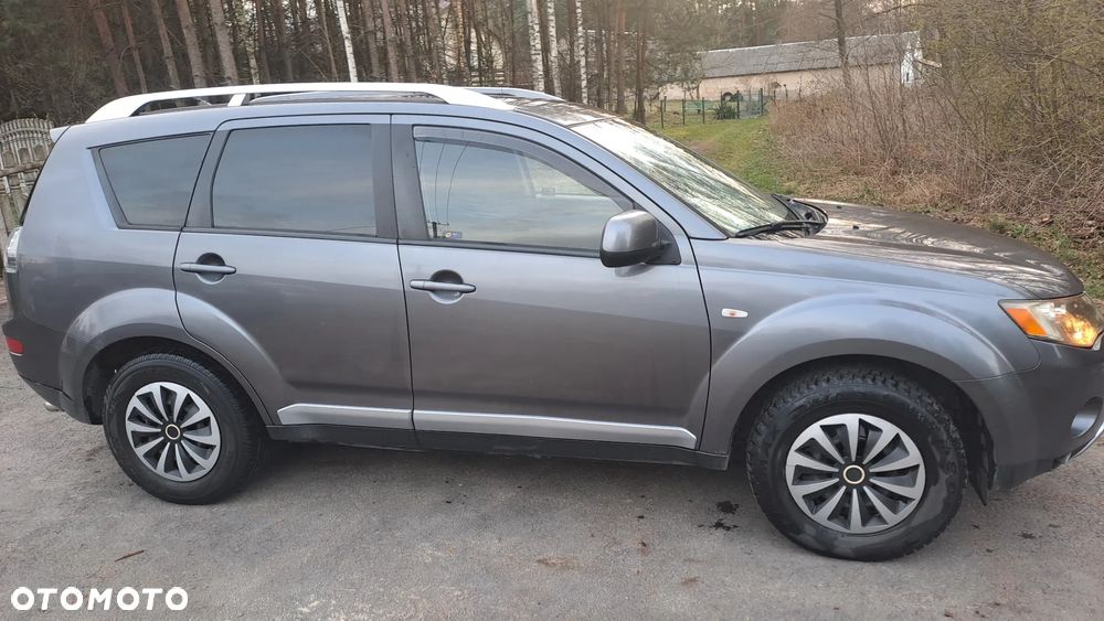 Mitsubishi Outlander 2.0 DID Instyle - 4