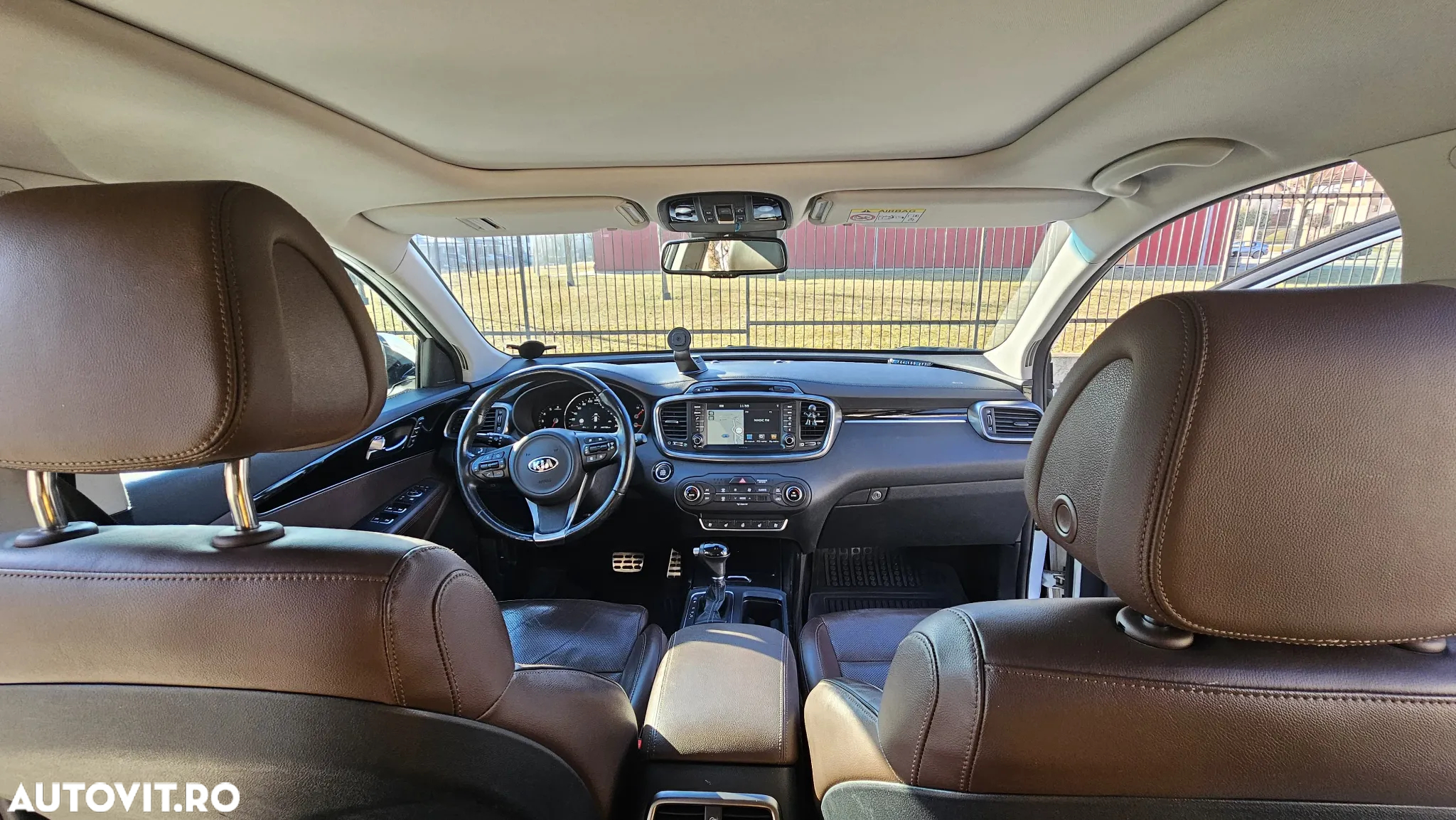 Kia Sorento - 11