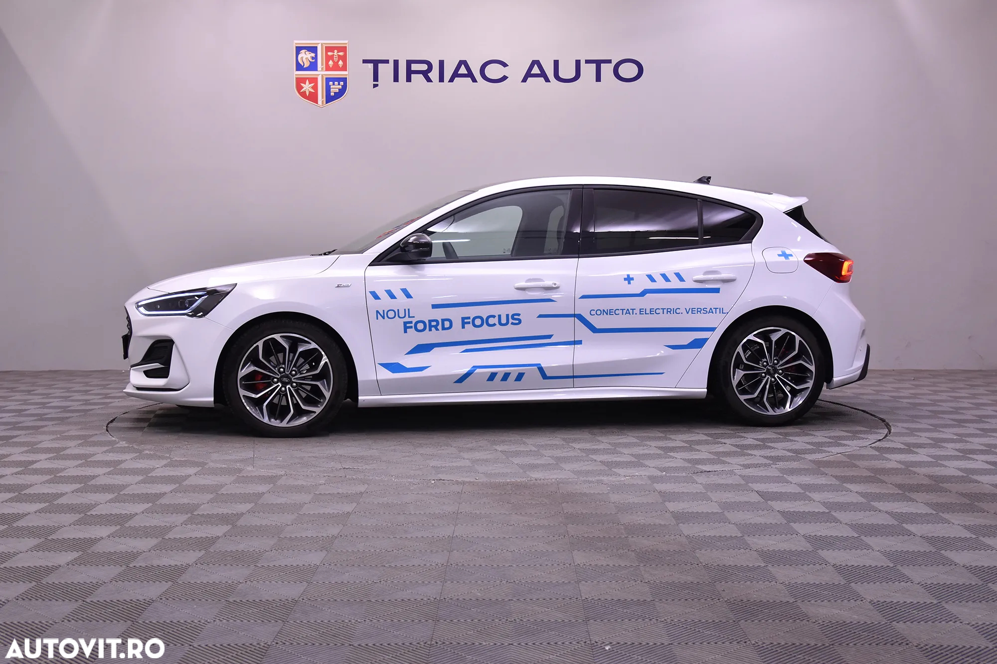 Ford Focus 1.0 EcoBoost MHEV ST-Line X - 2