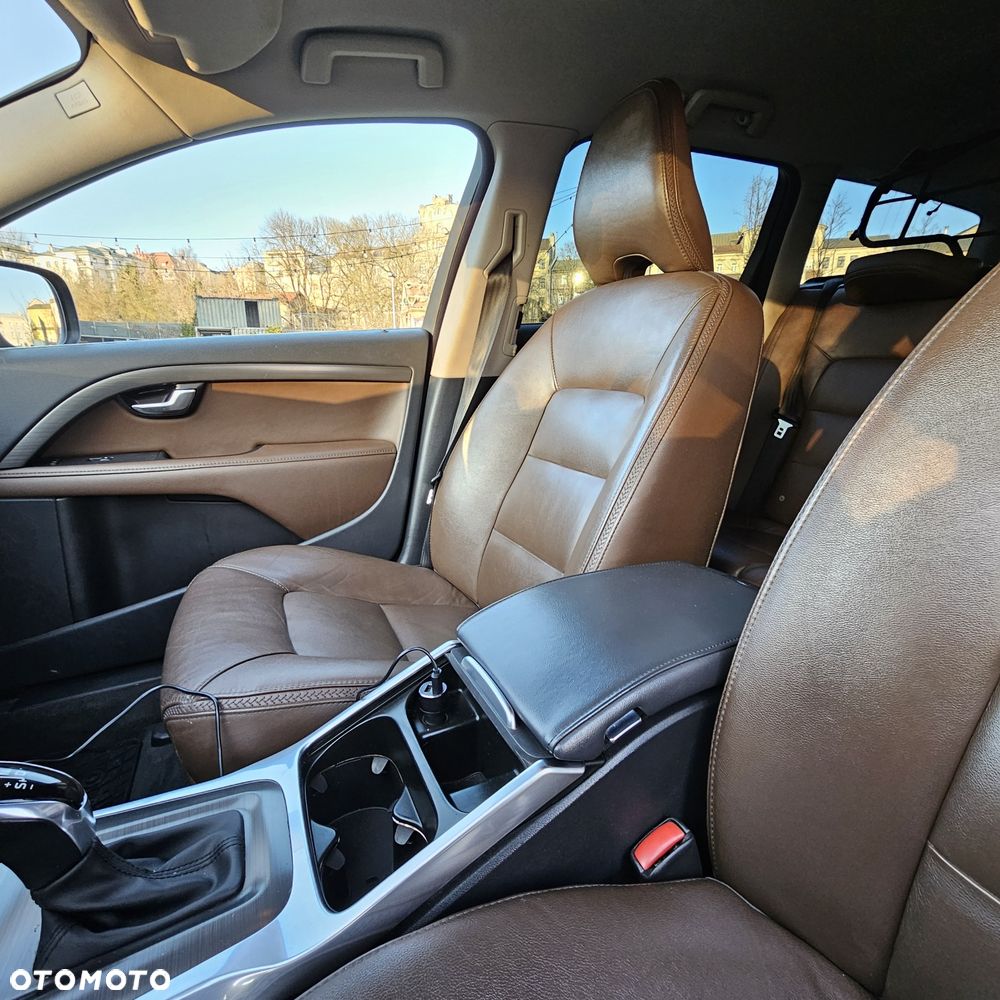 Volvo XC 70 - 11