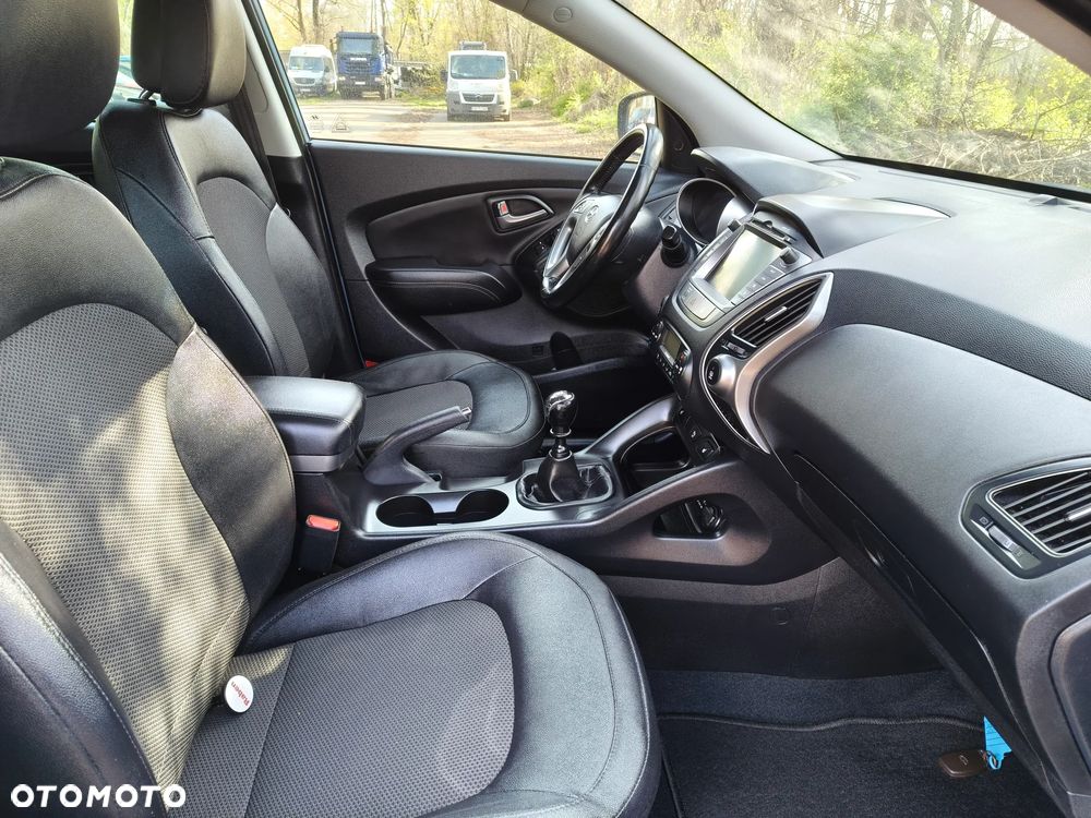 Hyundai ix35 1.6 2WD Fifa World Cup Edition - 31