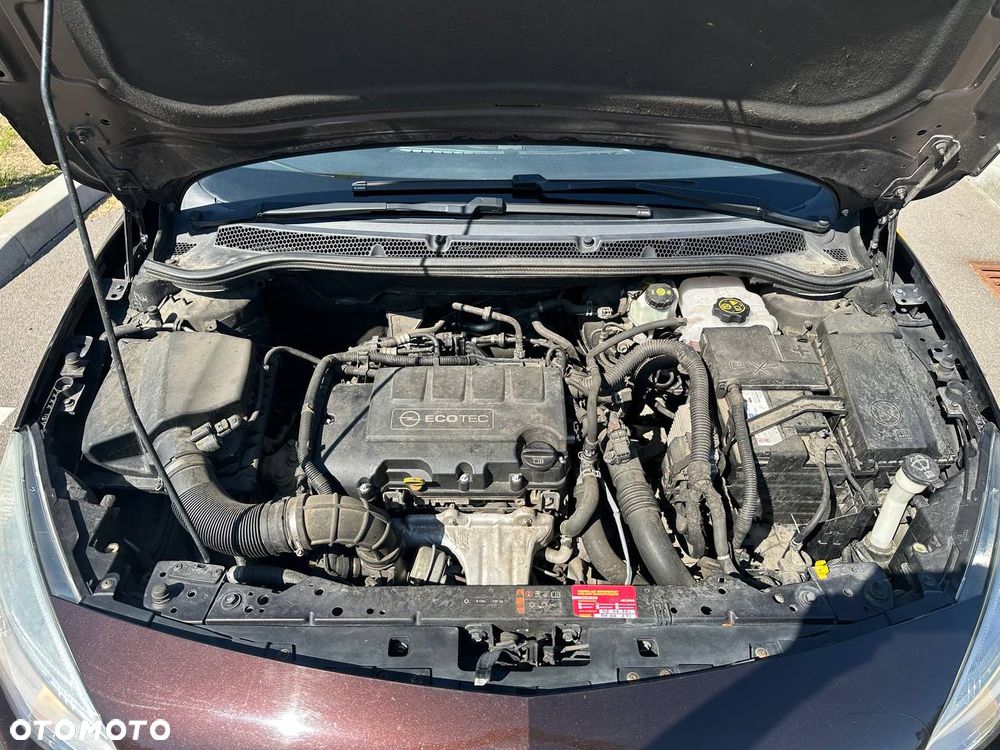 Opel Astra 1.4 Turbo Selection - 14
