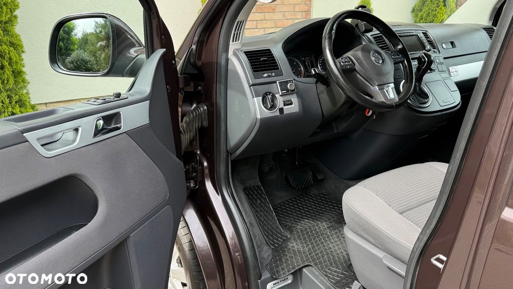 Volkswagen Multivan - 33