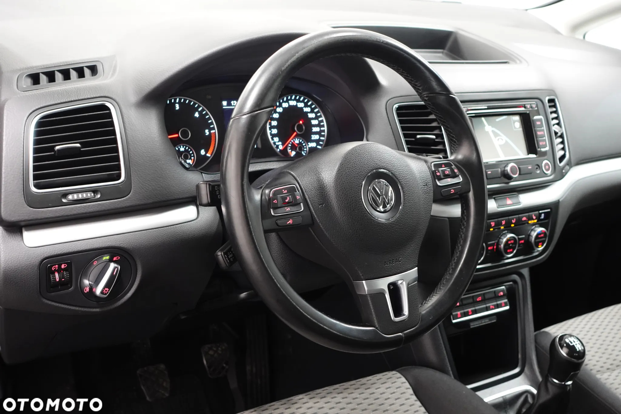 Volkswagen Sharan 2.0 TDI BlueMotion Technology Comfortline - 22