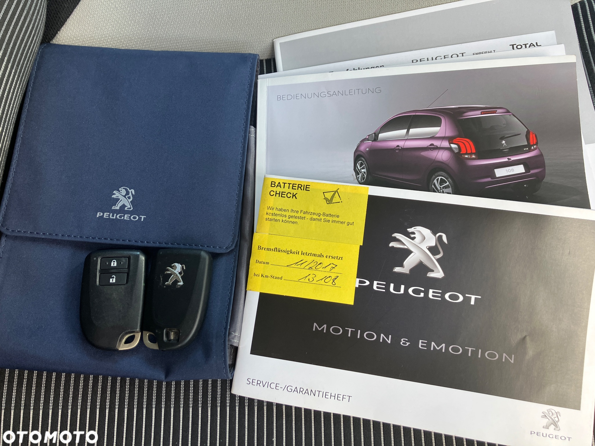 Peugeot 108 PureTech 82 Top Roland Garros - 27
