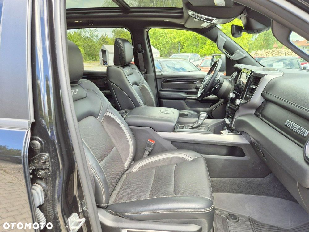 RAM 1500 Crew Cab Laramie - 30