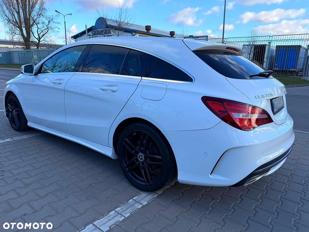 Mercedes-Benz CLA 220 4-Matic AMG Line - 17