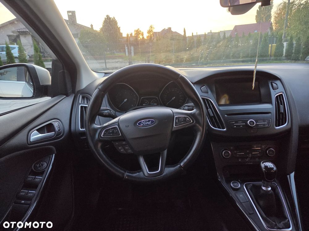 Ford Focus 2.0 TDCi Titanium ASS - 6