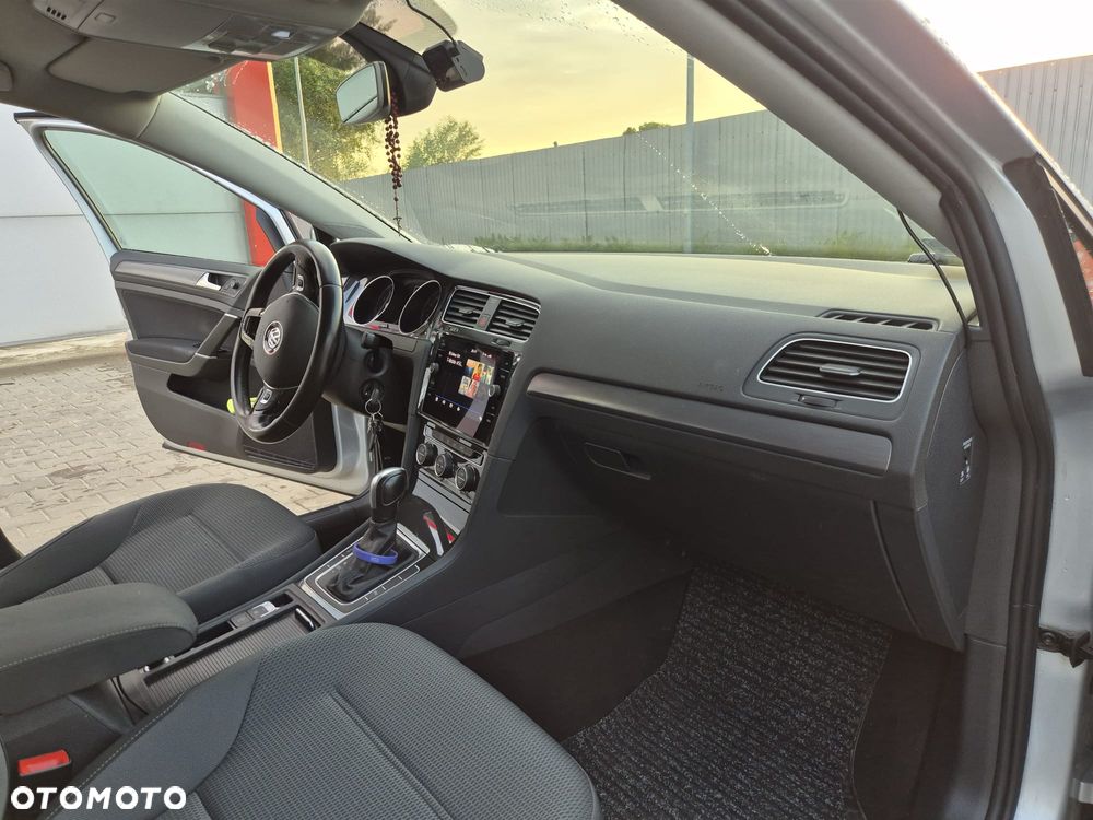 Volkswagen Golf 1.5 TSI BMT Evo Comfortline DSG - 12