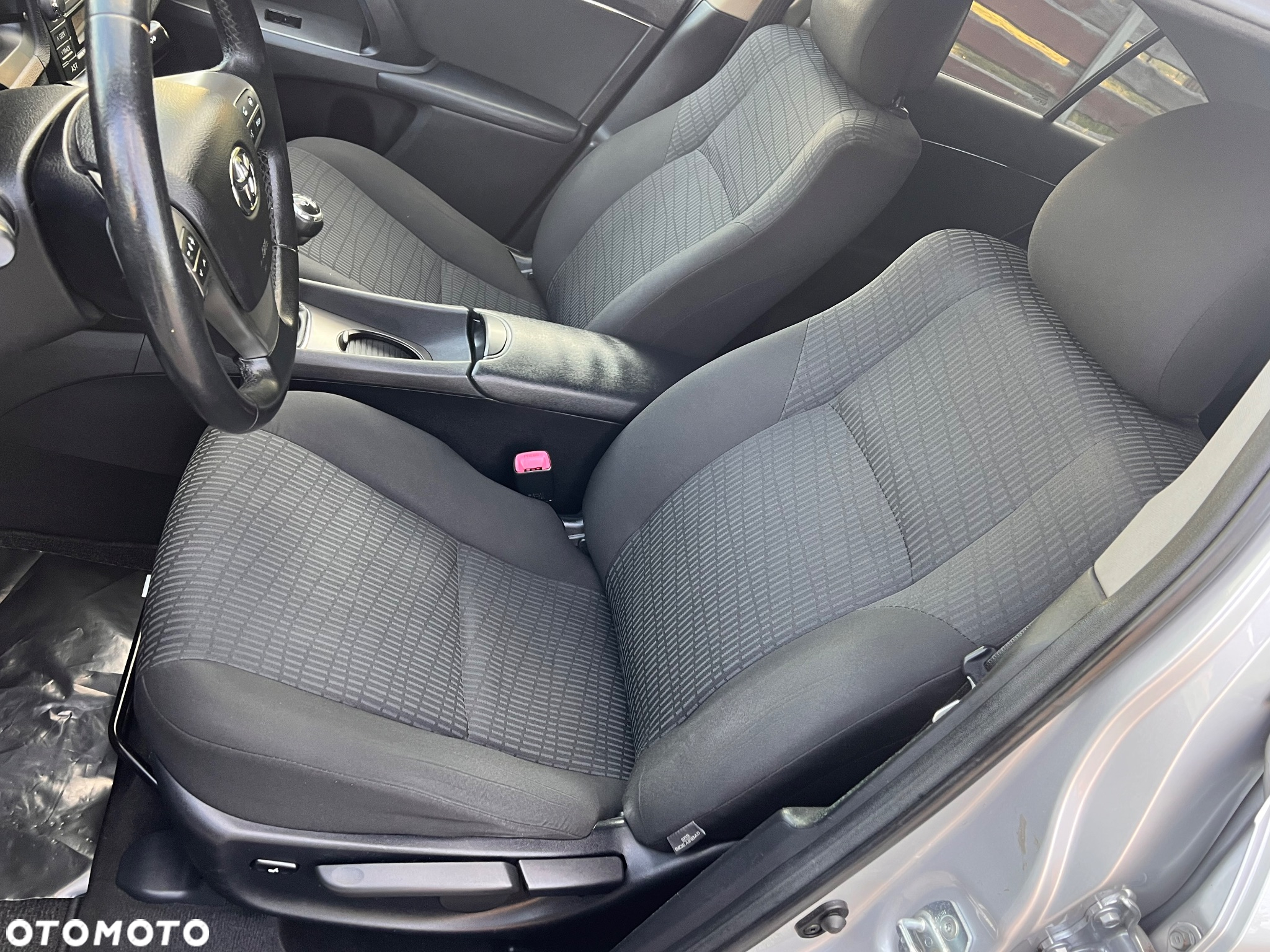 Toyota Avensis 1.8 Luna - 24