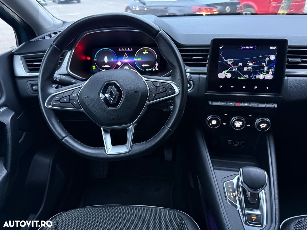 Renault Captur E-TECH 160 INTENS - 32