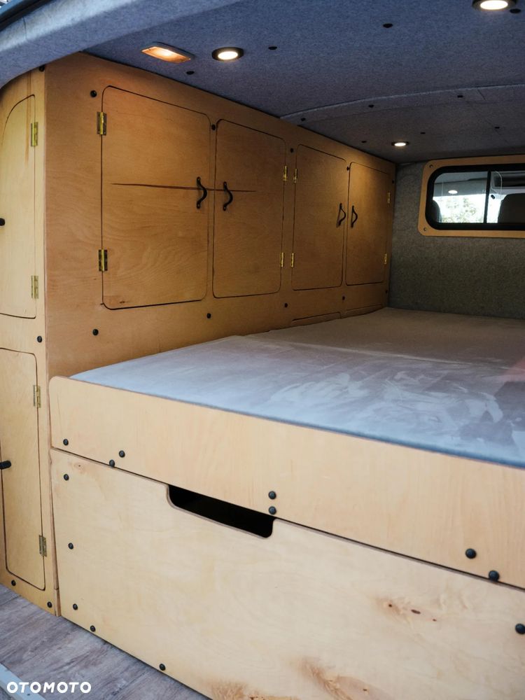 Volkswagen Transporter T5 - 5
