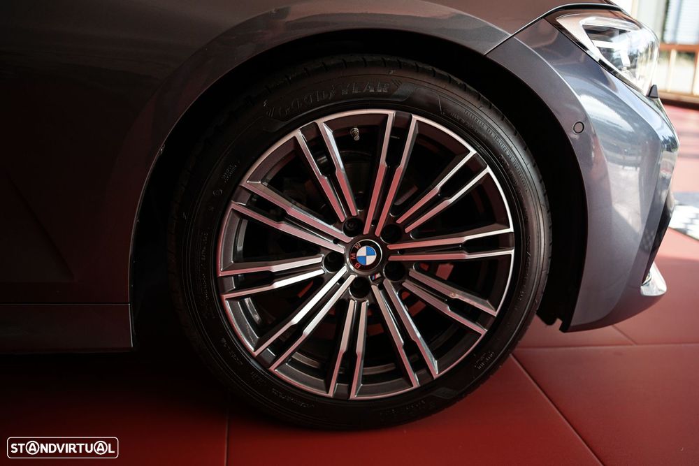 BMW 318 d Pack M Auto - 22
