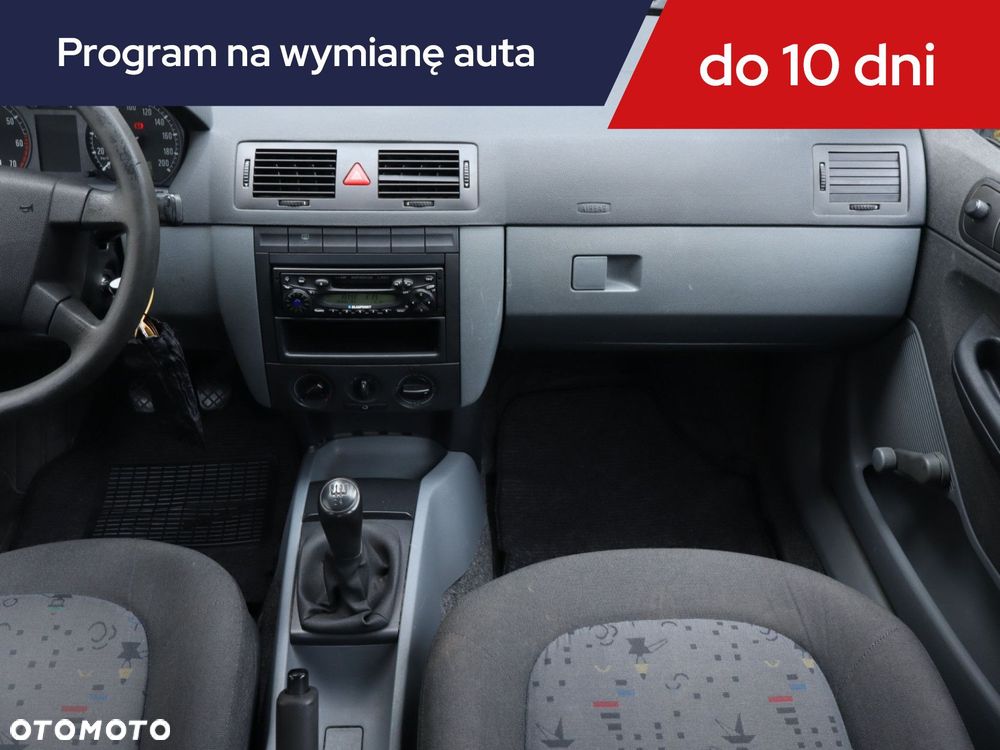 Skoda Fabia - 10
