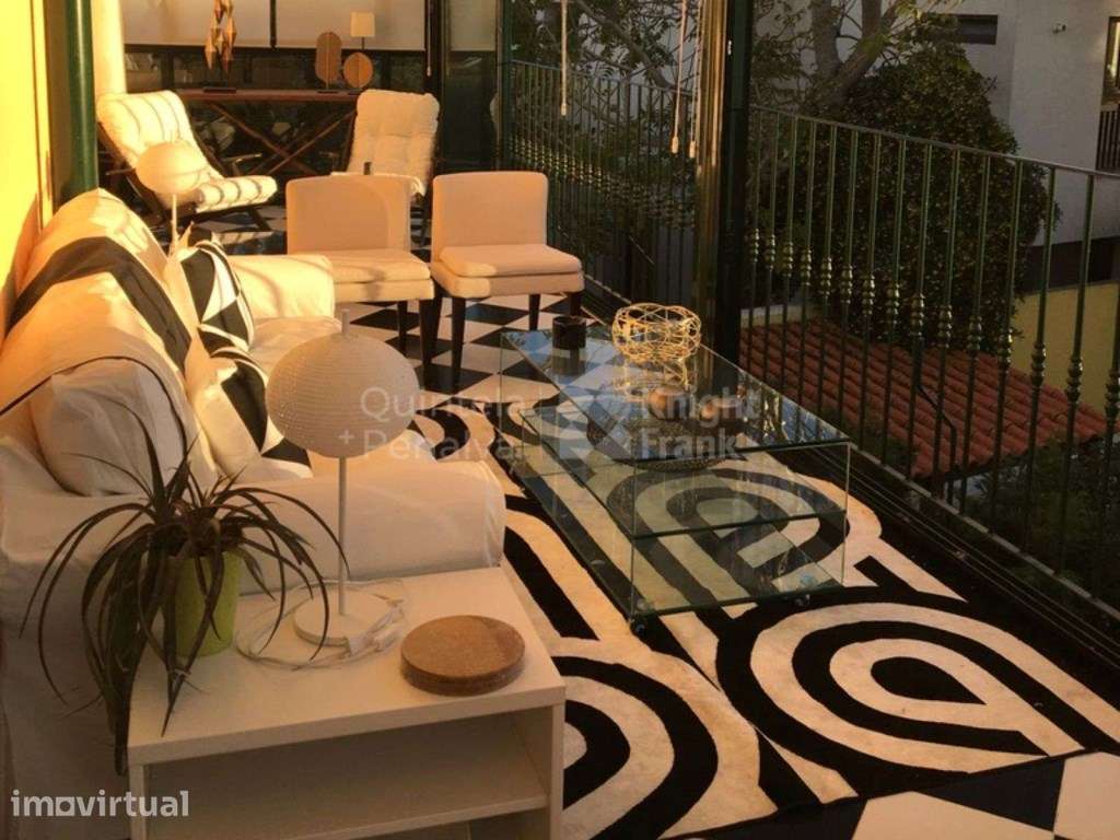 Apartamento T1 com vista mar para arrendamento em São João do Estoril - Grande imagem: 4/14