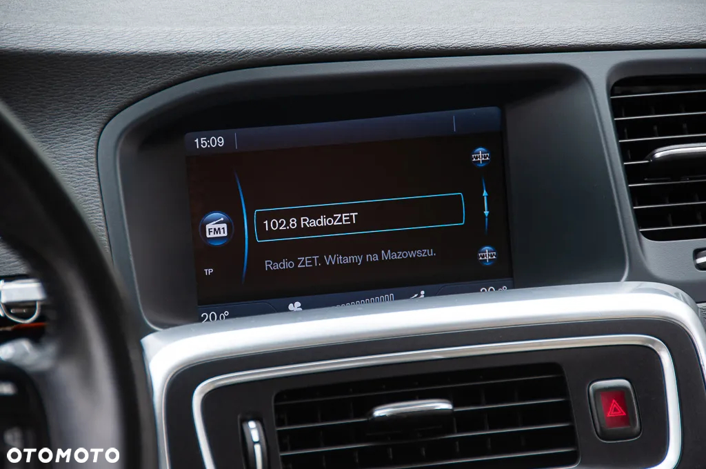 Volvo V60 D4 Geartronic Summum - 32