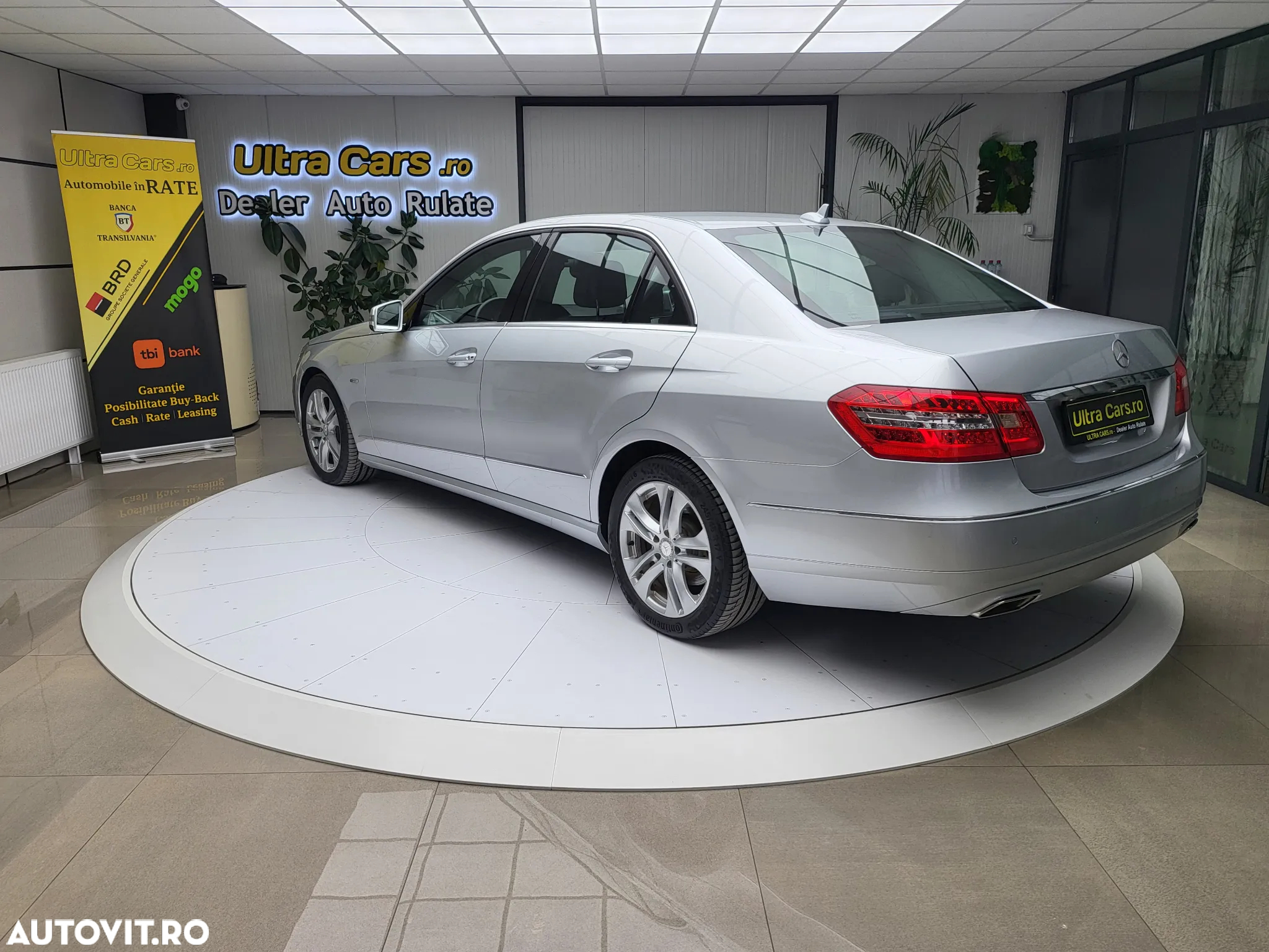 Mercedes-Benz E 200 CDI DPF BlueEFFICIENCY 7G-TRONIC Avantgarde - 4