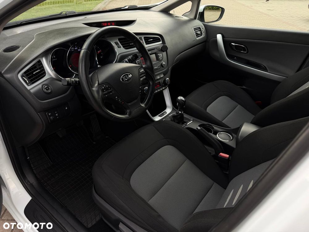 Kia Ceed 1.6 GDI Fifa World Cup Edition - 7