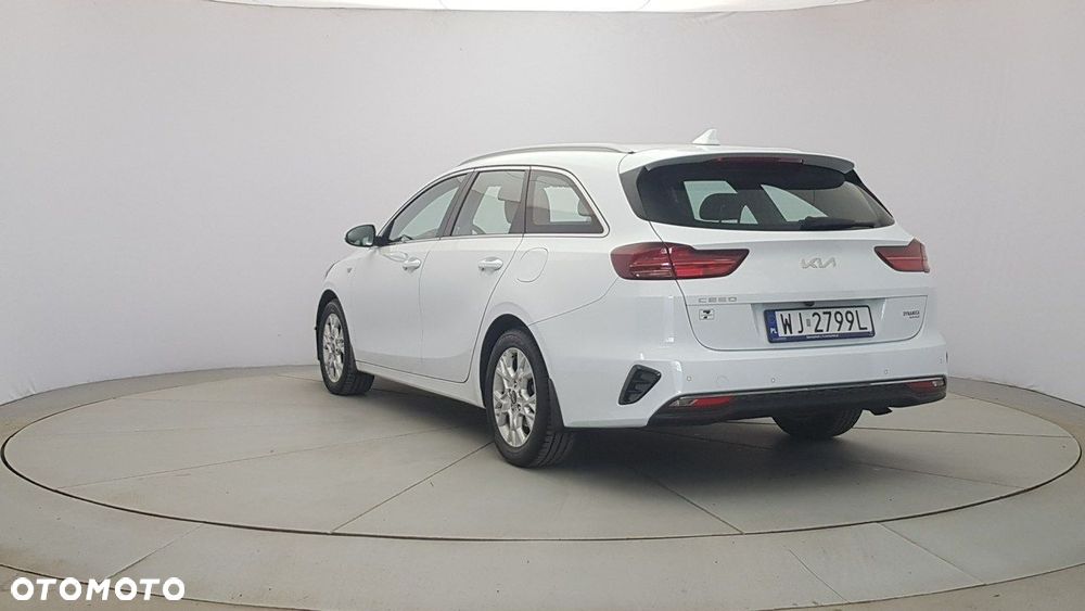 Kia Ceed - 5