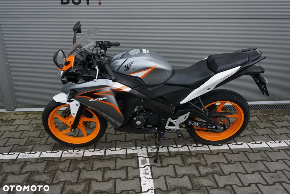 Honda CBR - 6