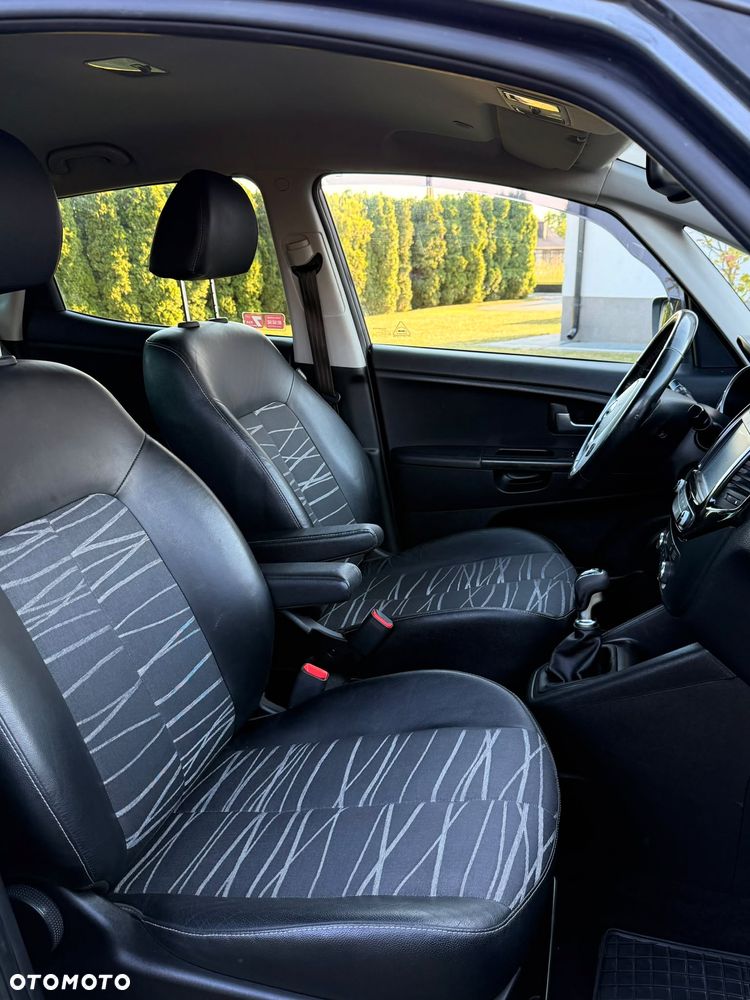Kia Venga 1.4 L - 12