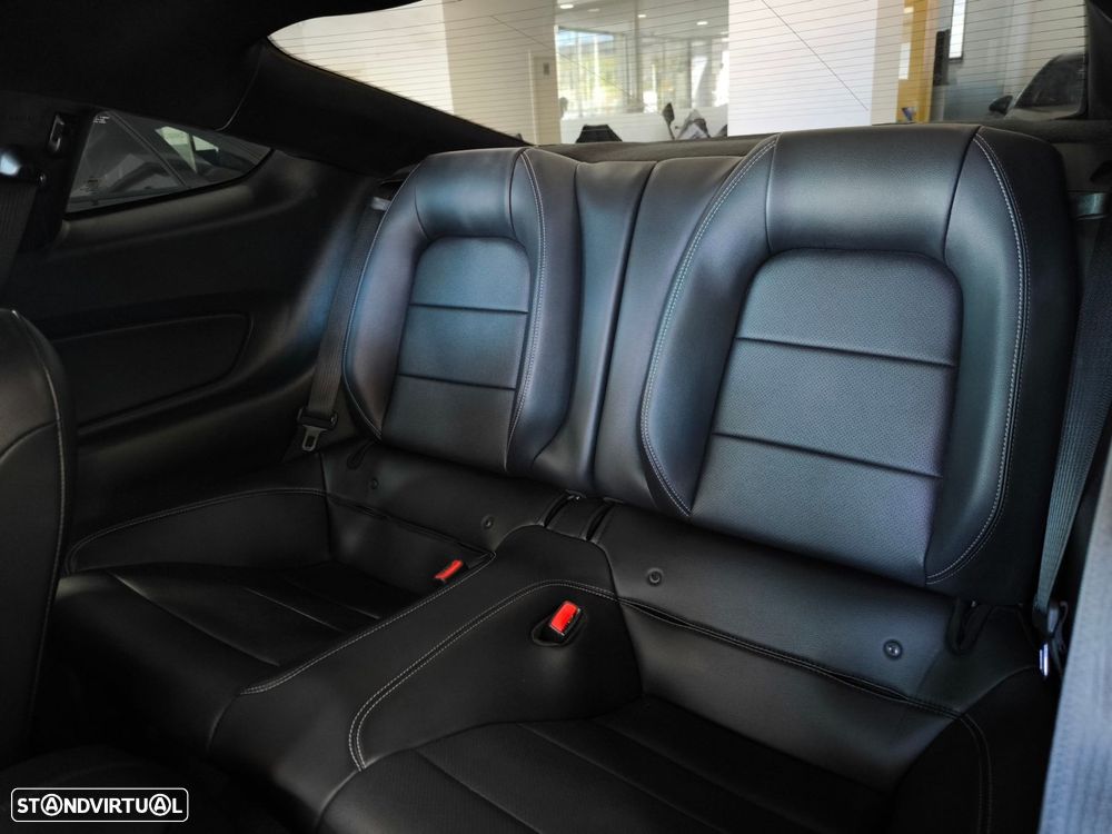 Ford Mustang 2.3i EcoBoost - 13