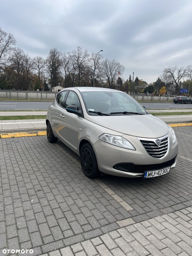 Lancia Ypsilon - 3