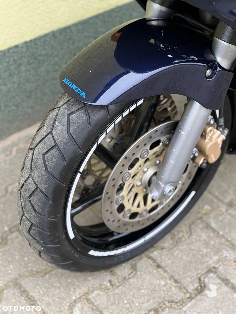 Honda VFR - 29