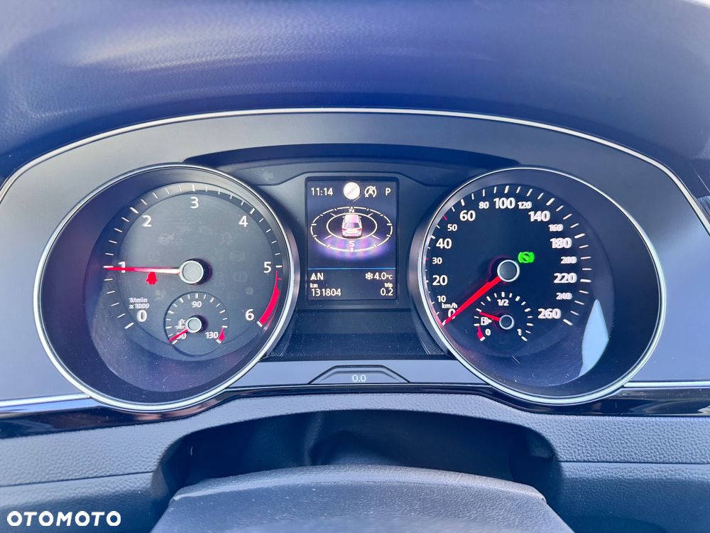 Volkswagen Passat 2.0 TDI EVO Elegance DSG - 26