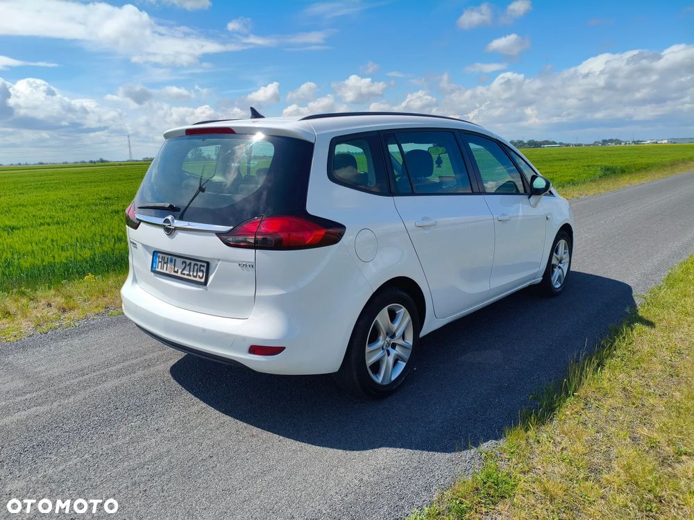 Ford Kuga 2.0 TDCi 2x4 Titanium - 18