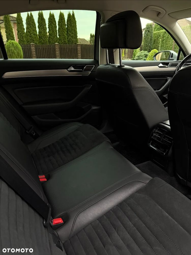 Volkswagen Passat - 26