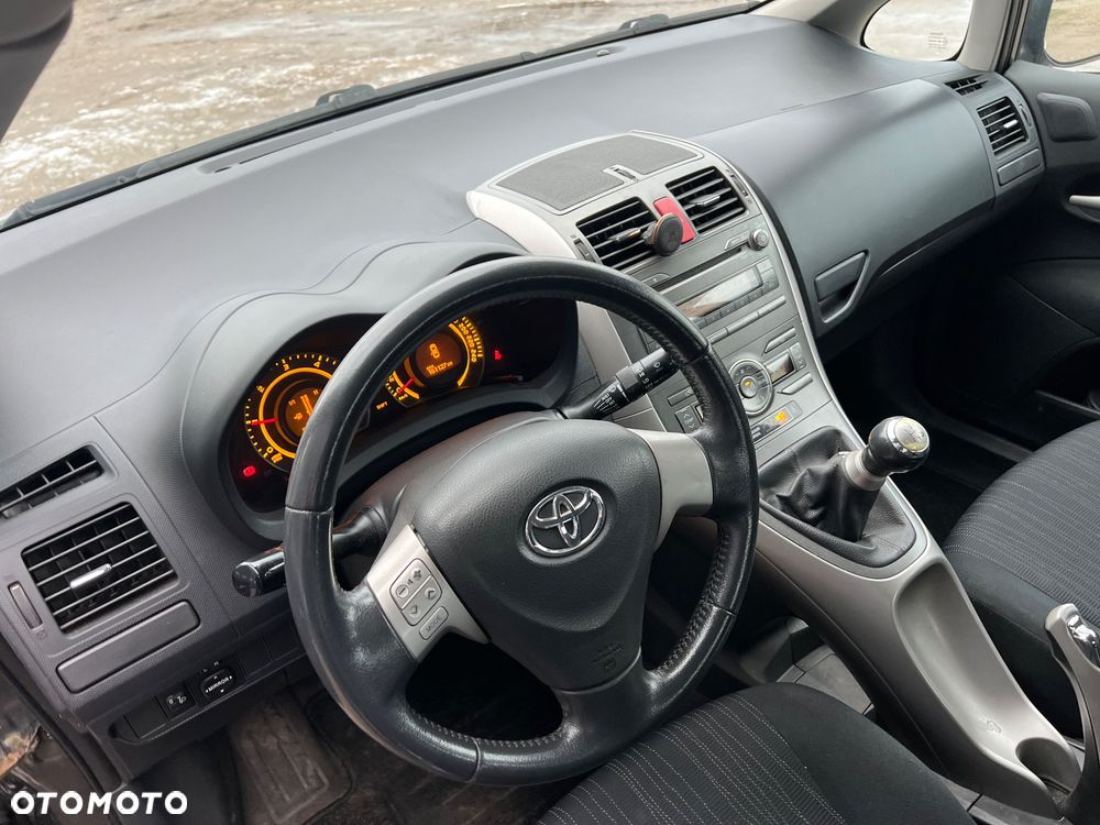 Toyota Auris 1.4 D-4D Luna - 15