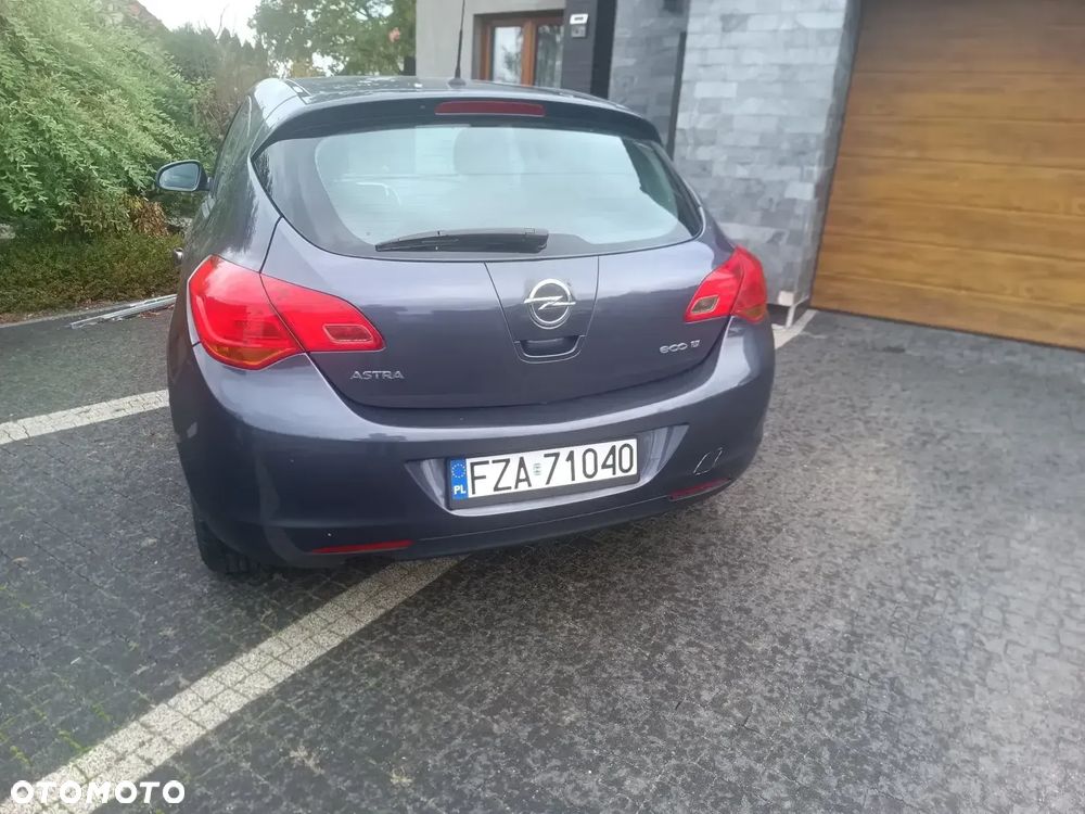Opel Astra 1.3 CDTI DPF EcoFLEX Edition - 2