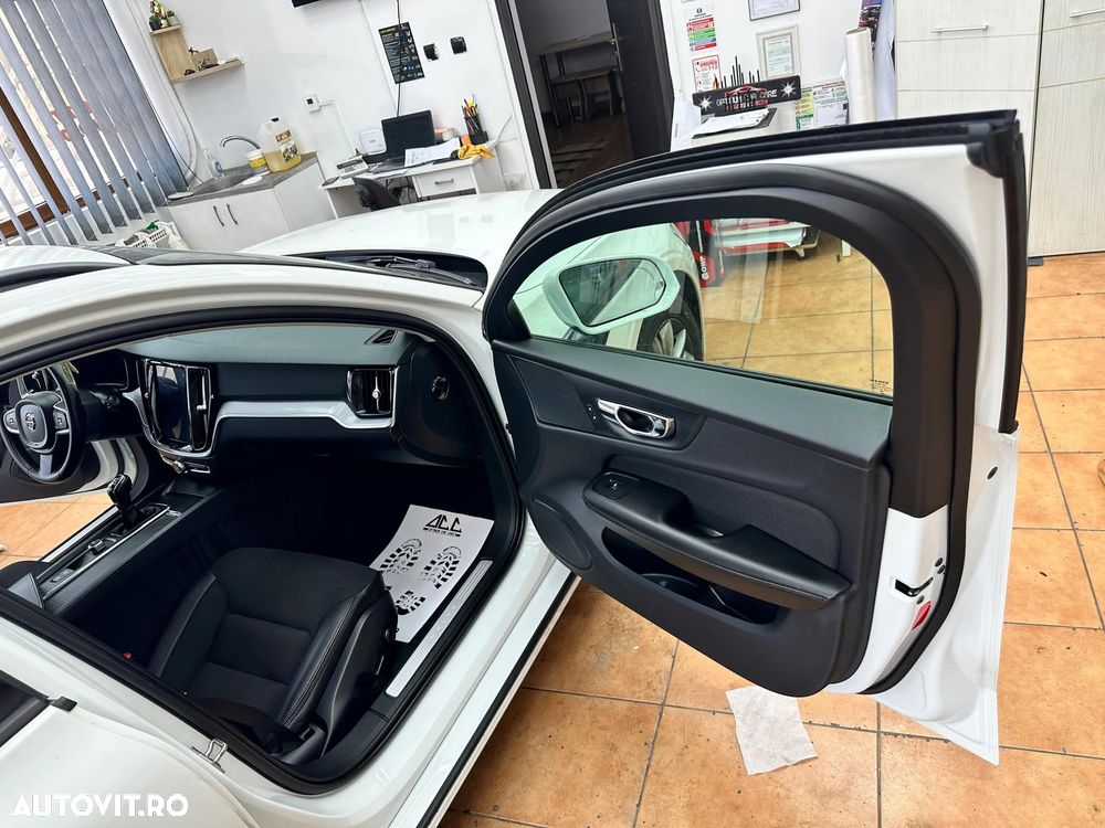 Volvo V60 D3 Momentum Pro - 5