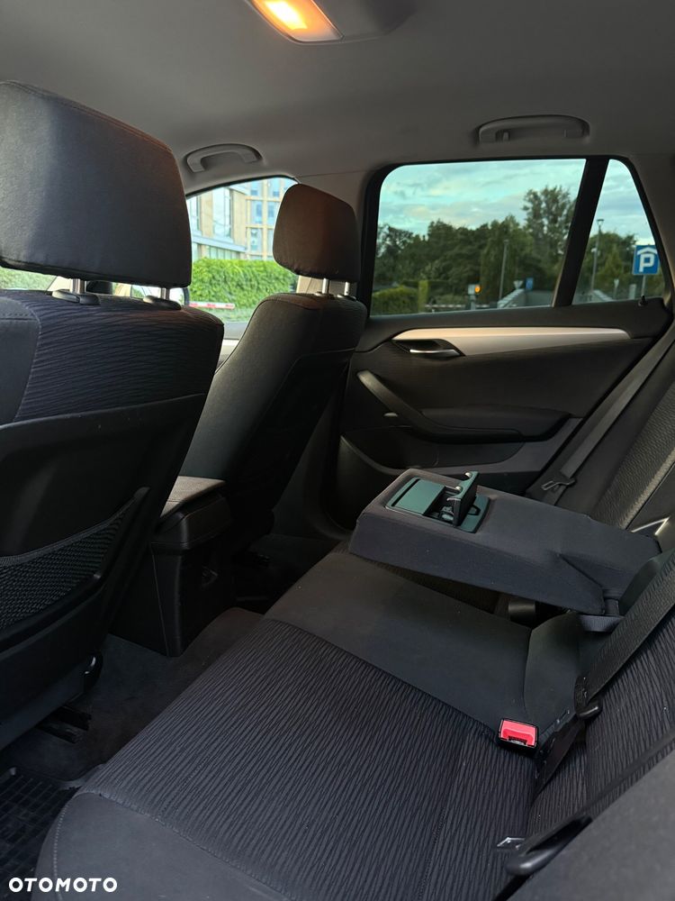 BMW X1 xDrive18d xLine - 14