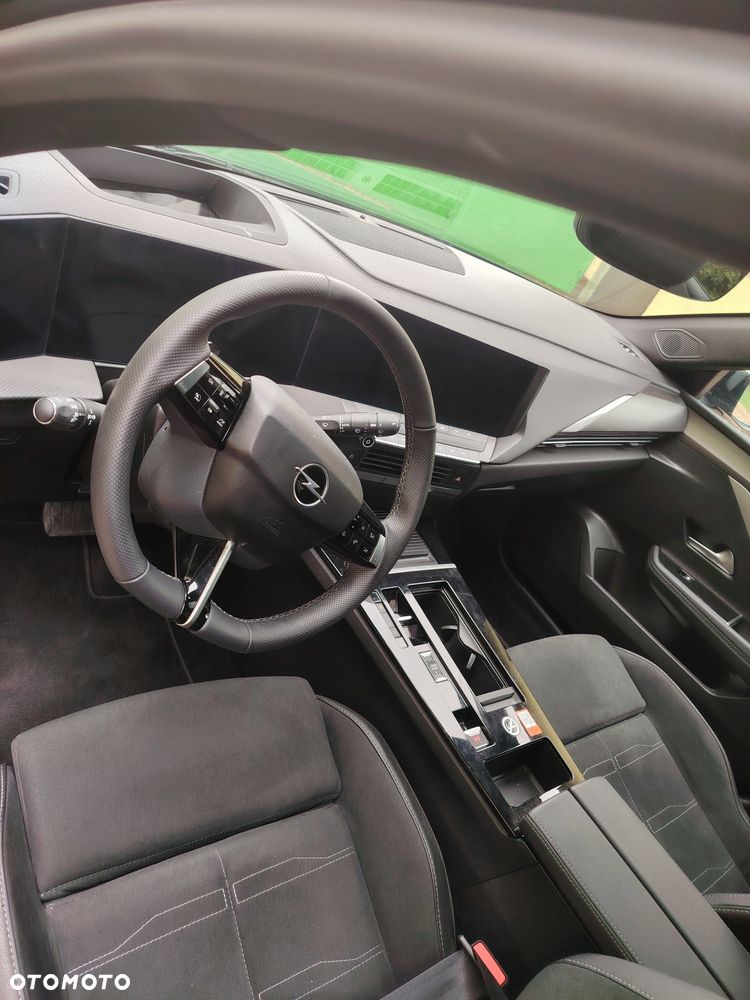 Opel Astra 1.2 T GS S&S - 8