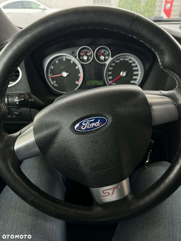 Ford Focus - 13