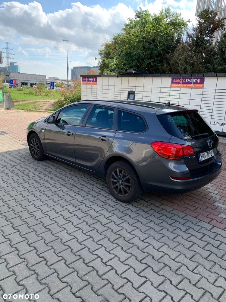 Opel Astra 1.7 CDTI - 11