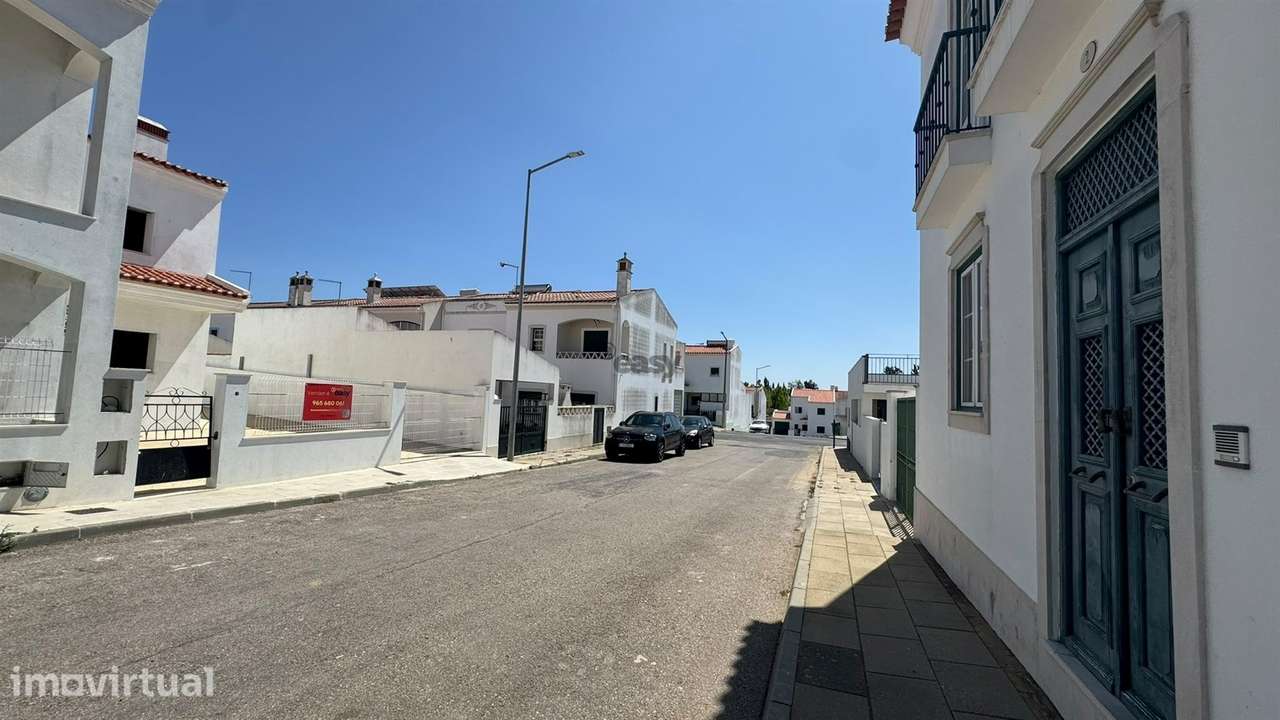 Moradia T5 de Luxo em Fase de Acabamentos em Castro Verde - Grande imagem: 4/31