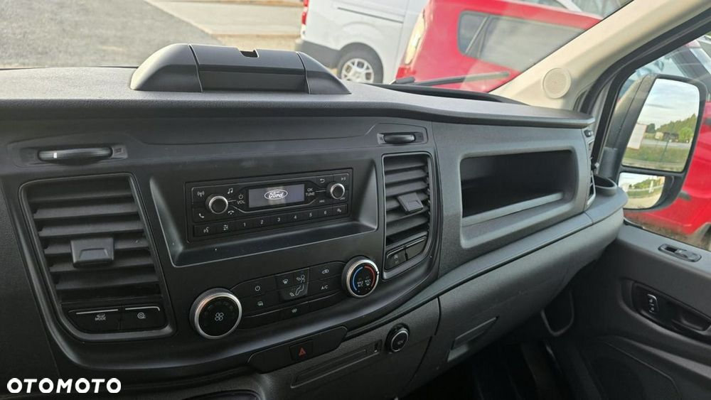 Ford Transit - 10