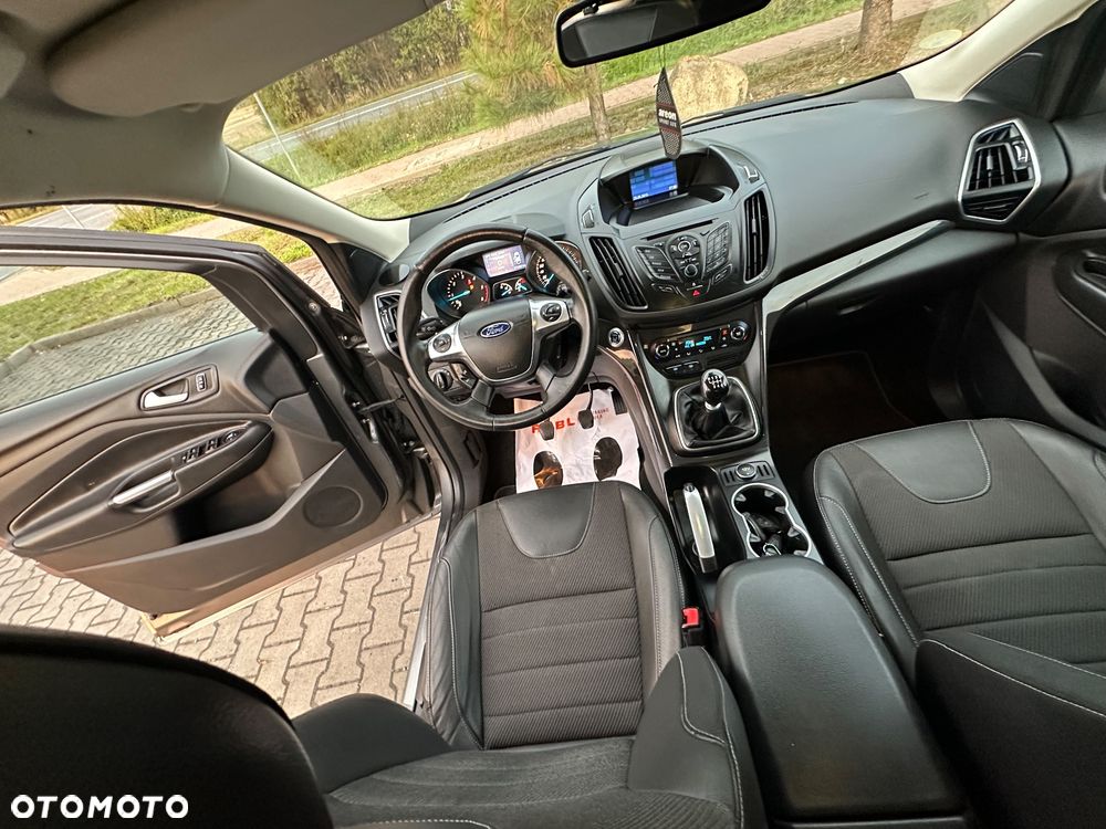 Ford Kuga 2.0 TDCi FWD Titanium - 23